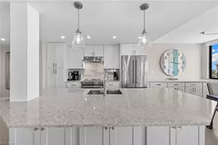 10482 Gulf Shore Dr, Naples, FL 34108 - Photo 7
