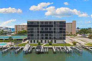 10482 Gulf Shore Dr, Naples, FL 34108 - Photo 37