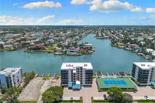 10482 Gulf Shore Dr, Naples, FL 34108 - Photo 45