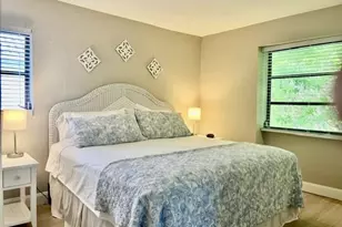 1140 5th St S, Naples, FL 34102 - Photo 21