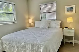 1140 5th St S, Naples, FL 34102 - Photo 25