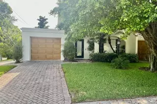 1140 5th St S, Naples, FL 34102 - Photo 1