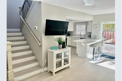 1140 5th St S #A, Naples, FL 34102 - Photo 9