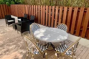 1140 5th St S, Naples, FL 34102 - Photo 17