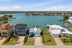 23 W Pelican St, Naples, FL 34113 - Photo 3