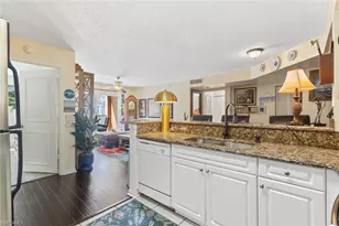 1270 Wildwood Lakes Blvd, Naples, FL 34104 - Photo 9
