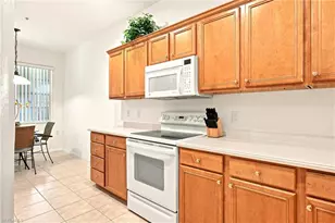 4874 Hampshire Ct, Naples, FL 34112 - Photo 9