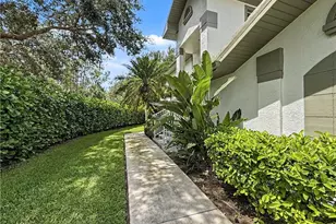8390 Big Acorn Cir, Naples, FL 34119 - Photo 5