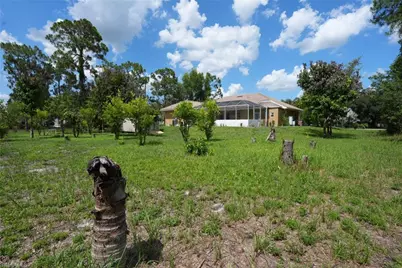 219 Columbus Ave, Lehigh Acres, FL 33936 - Photo 9