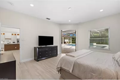 6521 Livingston Woods Ln, Naples, FL 34109 - Photo 19