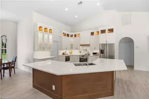 6521 Livingston Woods Ln, Naples, FL 34109 - Photo 11