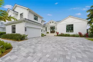 200 Bahia Point, Naples, FL 34103 - Photo 3