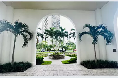5550 Heron Point Dr #704, Naples, FL 34108 - Photo 3