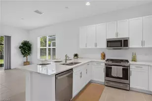 12448 Violet Ln, Naples, FL 34120 - Photo 7