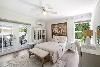1216 10th St N, Naples, FL 34102 - Photo 23