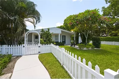 1216 10th St N, Naples, FL 34102 - Photo 1