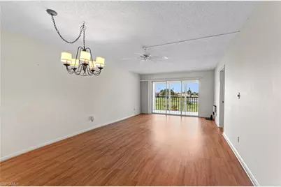 21 High Point Cir E #305, Naples, FL 34103 - Photo 7