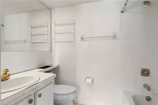 21 High Point Cir E, Naples, FL 34103 - Photo 17