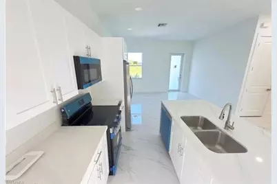 2803 68th St W, Lehigh Acres, FL 33971 - Photo 7