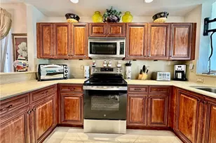 3310 Grand Cypress Dr, Naples, FL 34119 - Photo 9