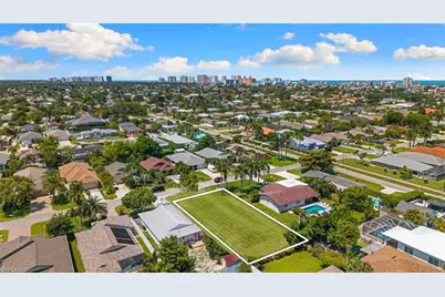 715 106th Ave N, Naples, FL 34108 - Photo 11