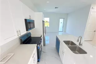 2504 71st St W, Lehigh Acres, FL 33971 - Photo 7