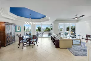 295 Grande Way, Naples, FL 34110 - Photo 7