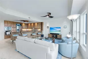 295 Grande Way, Naples, FL 34110 - Photo 5