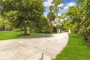 1030 21st St SW, Naples, FL 34117 - Photo 9