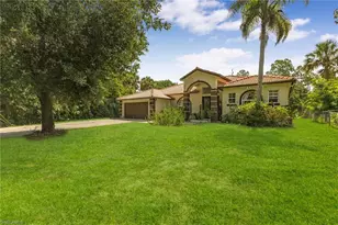 1030 21st St SW, Naples, FL 34117 - Photo 5
