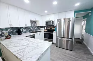 19 Moorhead Manor, Naples, FL 34112 - Photo 5