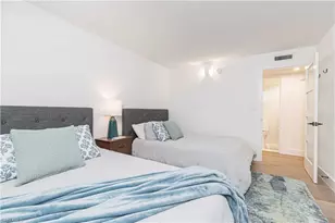 2880 Gulf Shore Blvd N, Naples, FL 34103 - Photo 19