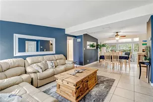 2140 Harbor Ln, Naples, FL 34104 - Photo 3