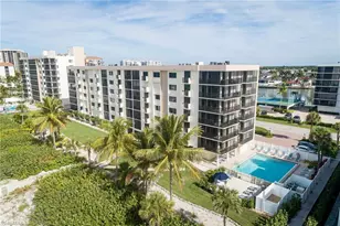 10475 Gulf Shore Dr, Naples, FL 34108 - Photo 45