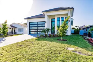 748 110th Ave N, Naples, FL 34108 - Photo 5