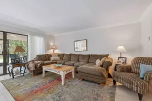 151 Cypress Way E, Naples, FL 34110 - Photo 5