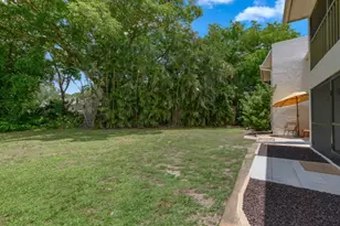 151 Cypress Way E, Naples, FL 34110 - Photo 23