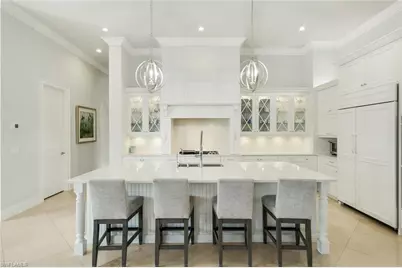 2558 Escada Ct, Naples, FL 34109 - Photo 9