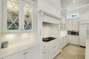 2558 Escada Ct, Naples, FL 34109 - Photo 11