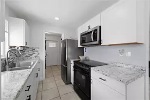1776 Glenway Ct, Fort Myers, FL 33916 - Photo 7
