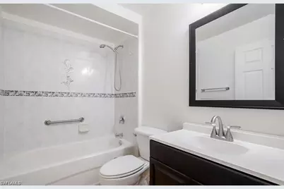 4932-4934 Viceroy Ct #4932, Cape Coral, FL 33904 - Photo 9