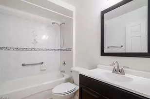 4932-4934 Viceroy Ct, Cape Coral, FL 33904 - Photo 9