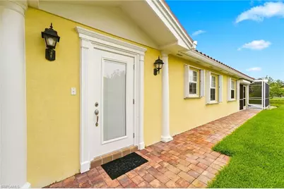 7704 Rozzini Ln, Naples, FL 34114 - Photo 3