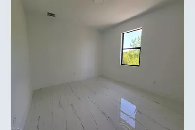 884-886 Milwaukee Blvd, Lehigh Acres, FL 33974 - Photo 17