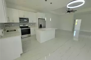 884-886 Milwaukee Blvd, Lehigh Acres, FL 33974 - Photo 3