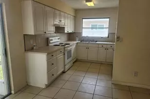 804 92nd Ave N, Naples, FL 34108 - Photo 3