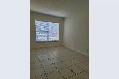 190 Santa Clara Dr #190-4, Naples, FL 34104 - Photo 7