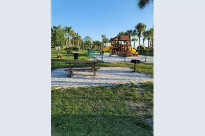 190 Santa Clara Dr #190-4, Naples, FL 34104 - Photo 17