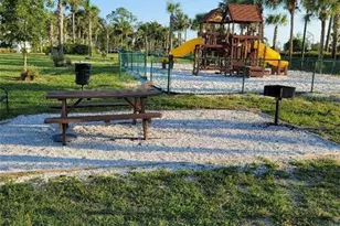 190 Santa Clara Dr, Naples, FL 34104 - Photo 17