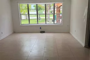 2496 42nd St SW, Naples, FL 34116 - Photo 3